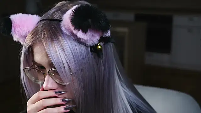 DonnetteShaban online show from November 12, 5:05 am