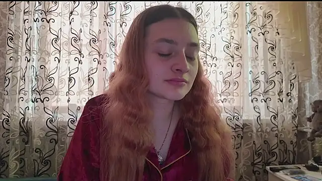 SweetLiaison online show from March 19, 6:18 am