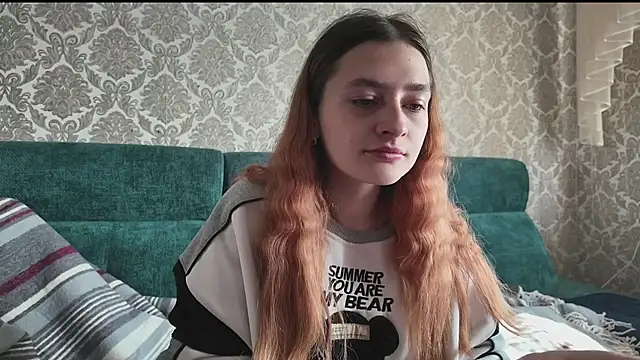 SweetLiaison online show from April 18, 6:05 am