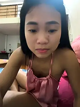 Lynly k2 online show from April 3, 2:15 pm