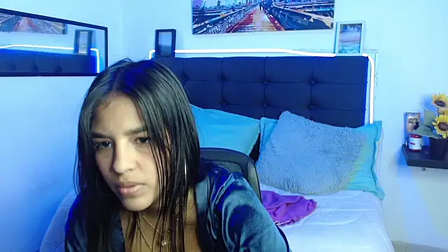 alexandraclaire9 online show from November 21, 3:58 pm