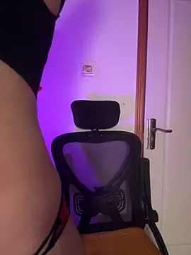 xoxo7799 online show from December 18, 5:07 pm