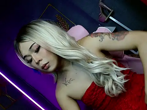 slutty lauraxxx online show from February 15, 7:51 am