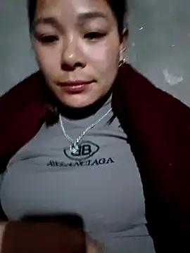 Lyla john online show from February 4, 1:14 pm