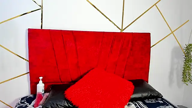 Victoriaa Anderson online show from December 19, 11:30 pm