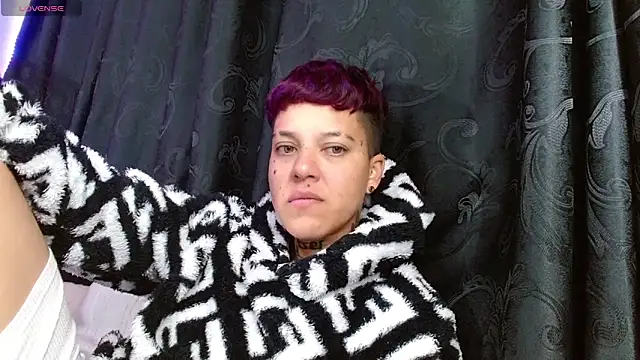 Noah  Williams online show from November 11, 10:12 am