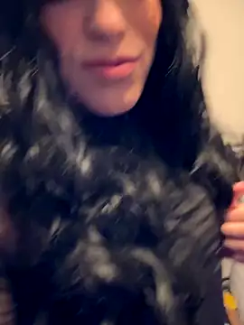 rikiisaac5 online show from November 9, 6:31 am