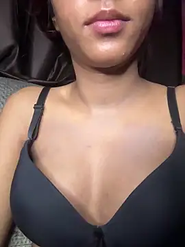 Your   Moonlight online show from December 19, 9:07 pm