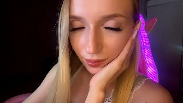 LaceDream online show from November 22, 3:15 pm