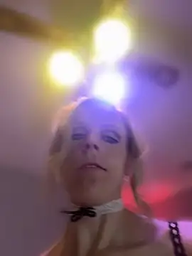 machineslut online show from April 15, 6:52 pm