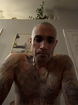 MrMrsperfeted online show from November 15, 7:20 am