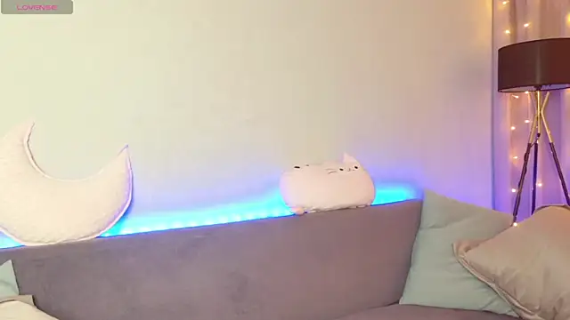 ur shy bambi online show from February 18, 2:21 am