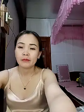 Feeling-hot online show from March 1, 3:23 pm