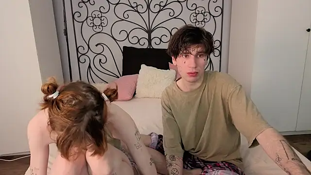 Danny loves Mary online show from February 15, 2:14 am