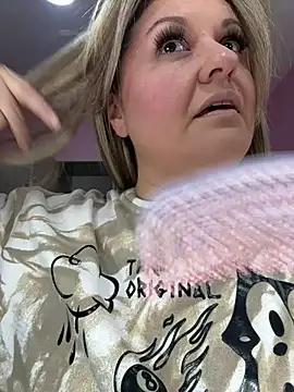 LaurenSpitz online show from February 23, 11:31 am