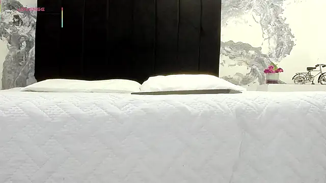 lilithDraven  online show from March 7, 4:19 am