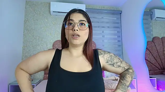 mia fontana  online show from January 15, 12:00 pm