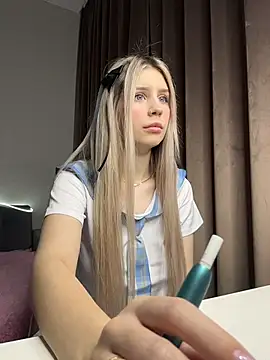 Olivia1Taylor1 online show from December 3, 7:11 am