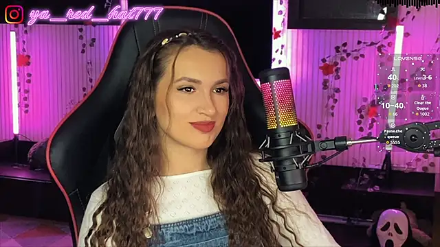 -RED HAT- online show from April 6, 6:09 pm