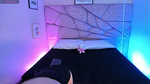 Atenea Velle online show from April 15, 3:07 am