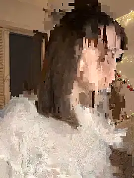 yoyogirlx online show from April 1, 1:52 pm