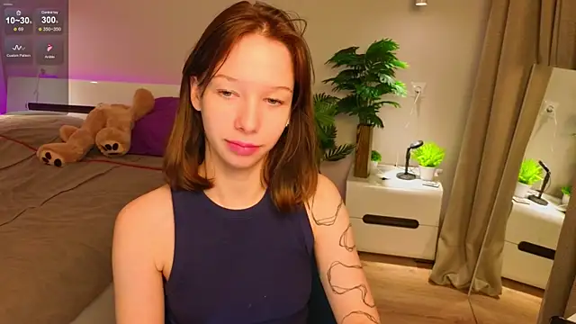 LilyPoetry  online show from December 4, 12:07 pm