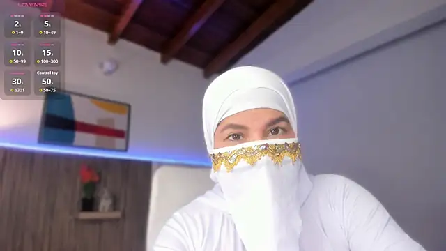 Hannaa Dolly online show from November 30, 3:43 am