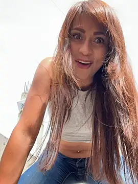 valeria absurdah online show from December 4, 6:30 pm