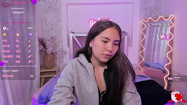 ISABELA TAY online show from February 4, 11:46 am