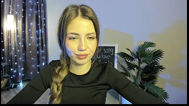 Aurora Glow21 online show from January 13, 1:37 pm