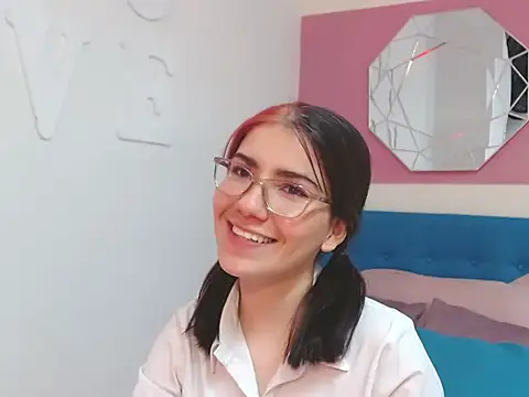 AriLumi online show from November 22, 9:50 pm