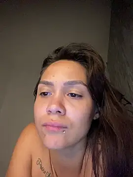 carolsapequinha online show from July 8, 3:42 am