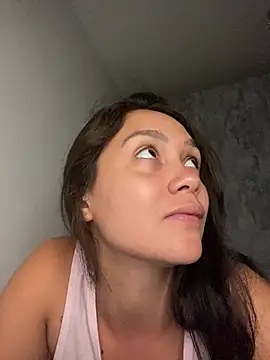 carolsapequinha online show from February 16, 11:04 pm