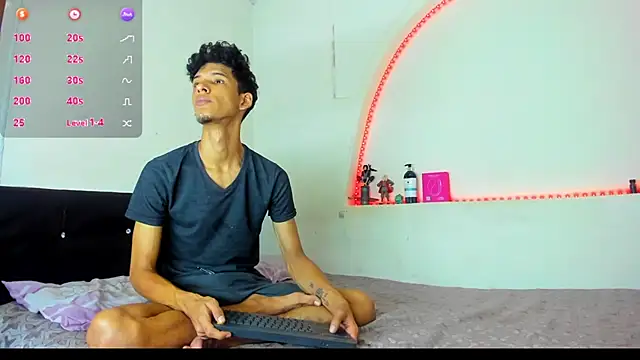 kaiborman00 online show from January 16, 12:23 pm