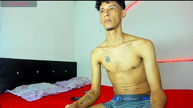 kaiborman00 online show from February 24, 2:55 am