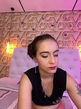 MelanyyJhonson15 online show from December 13, 11:32 pm