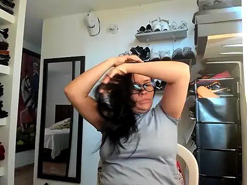 caroline 47 online show from April 27, 7:55 pm