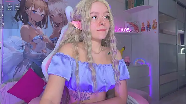 CheekySashaCharm online show from March 21, 11:04 am