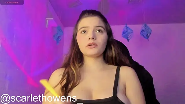 scarlethowens1 online show from December 16, 6:30 am