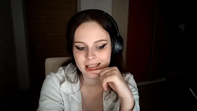 LouiseMarengo online show from November 23, 5:14 pm