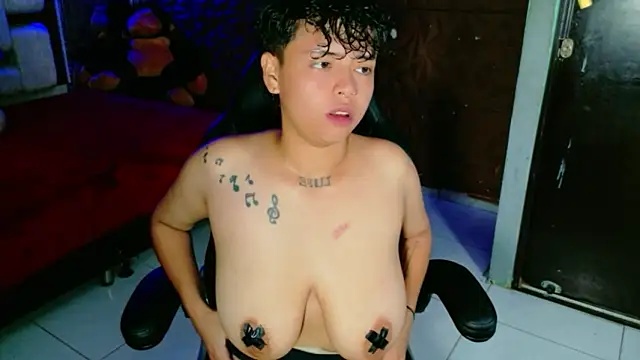 lunabustygirl online show from February 17, 12:26 pm