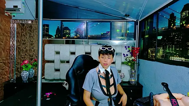 lunabustygirl online show from November 28, 2:36 am