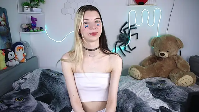 Emmie shy online show from July 18, 1:13 pm