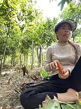 pitty mymi online show from February 27, 7:41 am