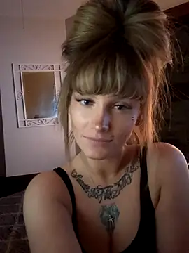 sofrancy online show from December 1, 10:45 pm