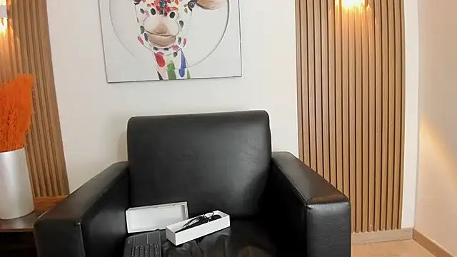 Emily Frostt online show from April 14, 12:05 pm