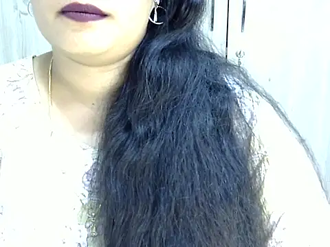 Muskan Jha online show from April 6, 5:14 pm