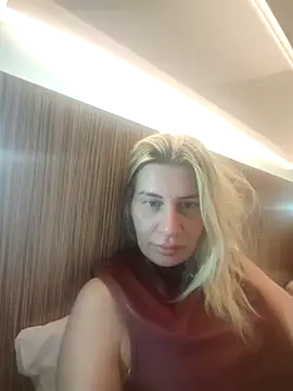 NaughtyClaudia  online show from November 22, 7:16 pm