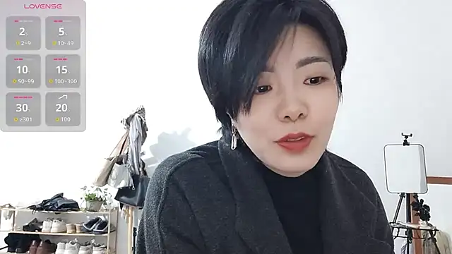 adele8731 online show from December 19, 1:14 pm