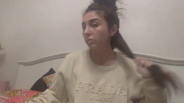 sometimesmiachristina online show from December 16, 5:35 am